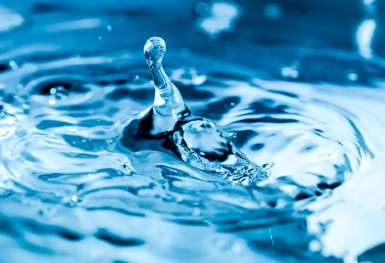 Benefici acqua naturale pulita